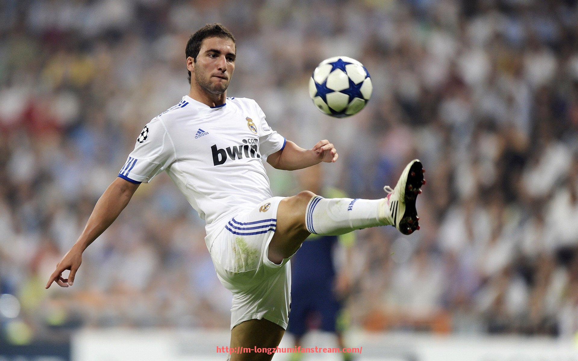 龙珠直播-修补漏洞刻不容缓:世俱杯球队如何在比赛中临时调整防守