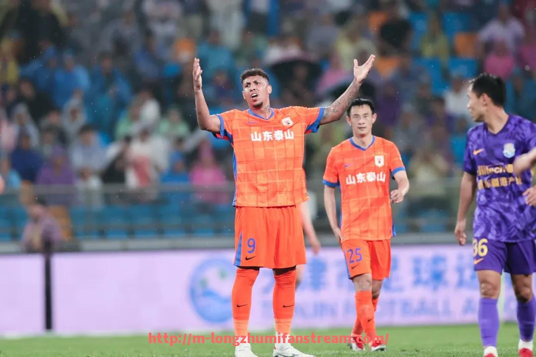 龙珠直播-足球杂技如何成为赛事庆典的一部分？（足球杂技表演）